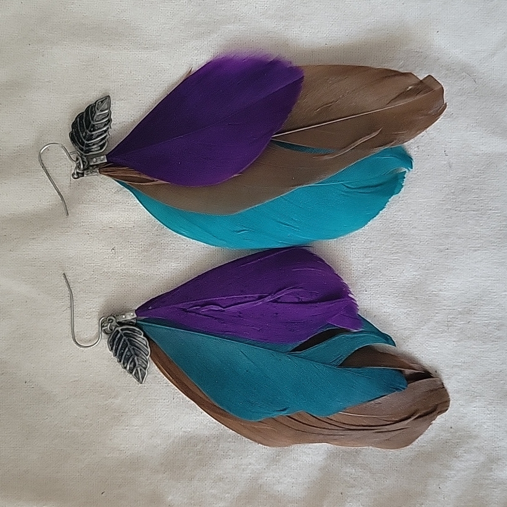 Tricolor feathered earrings